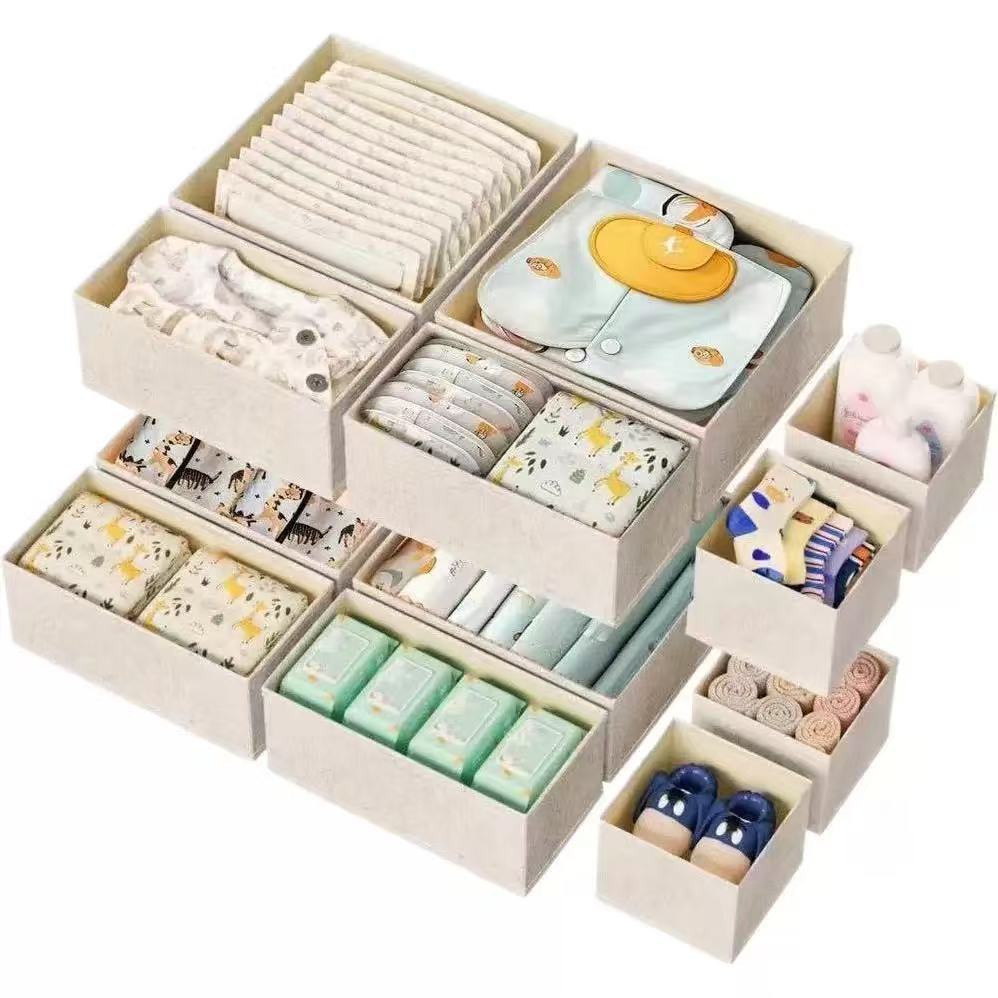 Set da 6/12 Pezzi di Contenito - Baby Clothing Wardrobe recensione e prezzo